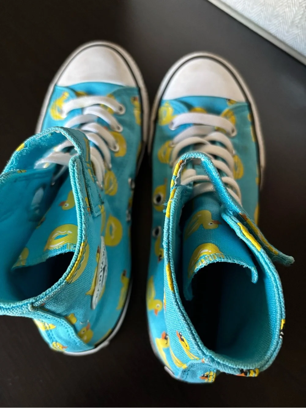 Converse Kids High-Top Sneakers in Turquoise with Yellow Duck Print